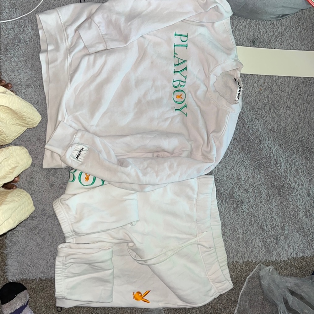 Bundle 2 = 5% off🧚🏾 Playboy Set (Sweatshirt and Sweatpants)